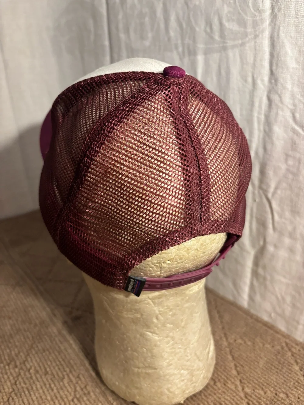 Patagonia trucker hat Maroon and white